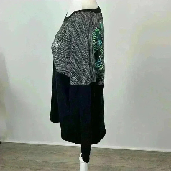 Victoria’s Secret PINK Black & Grey Pullover Size M - Picture 3 of 9